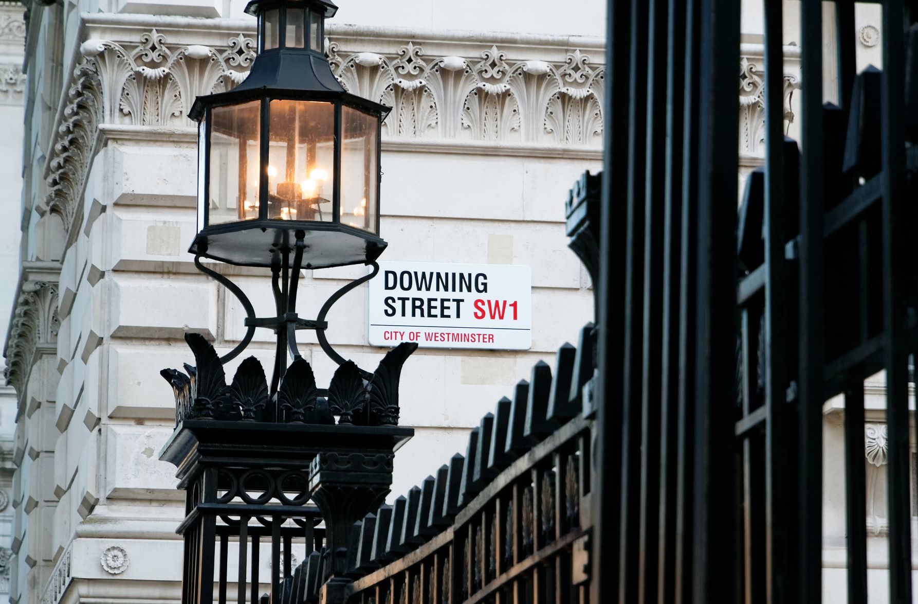 10 downing street medium