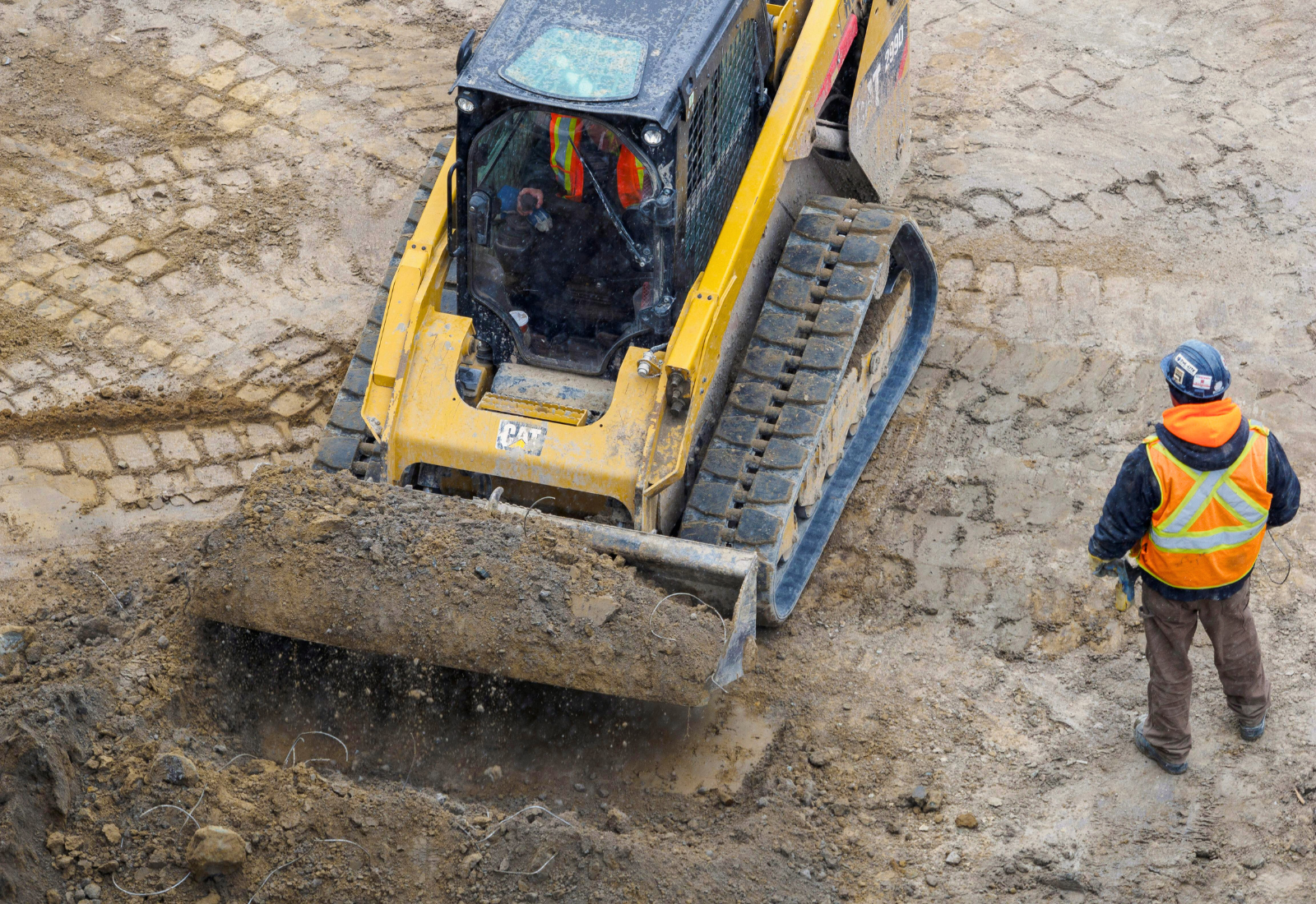 Leasing vs buying Equipment for construction business